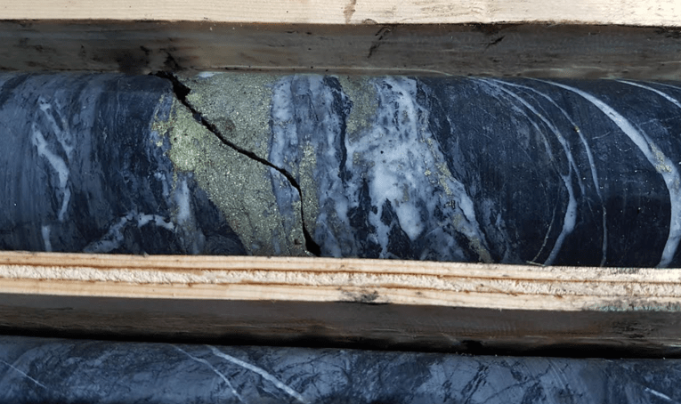 A picture containing wooden, wood
Description automatically generated