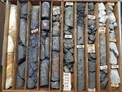 Photo 1 – CRD Mineralization Intersected at East Hilltop in 2023 (assays pending) (CNW Group/i-80 Gold Corp)