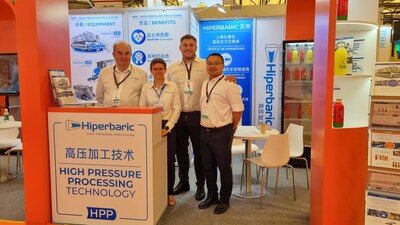 Hiperbaric booth at Sial Shanghái. Pictured from left to right: Andrés Hernando, CEO; Carole Tonello, VP of Business Development; Jorge Marraud, Hiperbaric Asia Director; and Guangqi Zeng, China Market Manager. (Photo courtesy of Hiperbaric)
