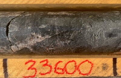 Figure 3: High resolution photos of selected intervals from M24-017: Depth interval 86.1 to 86.2 m, 33,600 cps. (CNW Group/Fortune Bay Corp.)