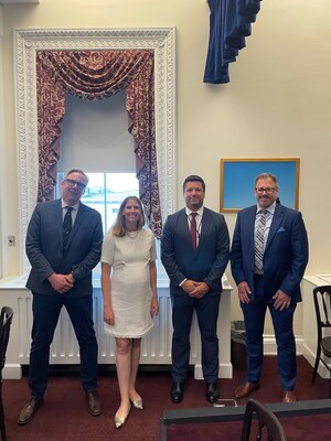From Right to Left: David Anonychuk, SGS Global Vice President, Metallurgy and Consulting; Alex Jacquez, Special Assistant to the President, National Economic Council at The White House; Abby Wulf, Executive Chair of the American Battery Materials Initiative, Department of Energy; and Niels Verbaan, SGS Director, Hydrometallurgy, at the 'Building a Sustainable U.S. Battery Supply Chain' meeting at The White House on June 10, 2024. (CNW Group/SGS North America Inc.)