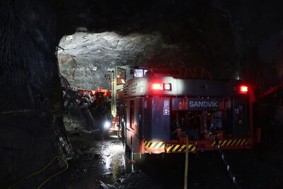 Jumbo Bolting on 60m Level (CNW Group/Foran Mining Corporation)