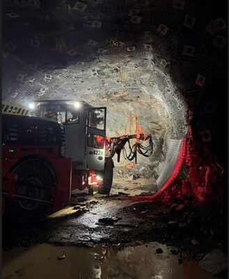 Jumbo Bolting (CNW Group/Foran Mining Corporation)