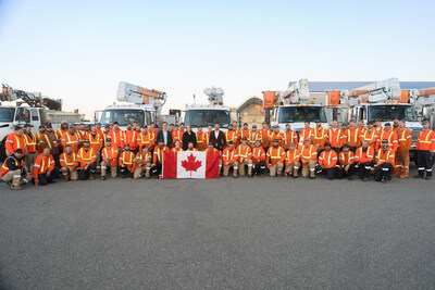 Hydro One crews joined by Teri French, Executive Vice President, Safety, Operations and Customer Experience, Hydro One, Stephen Lecce, Minister of Energy and Electrification and Sam Oosterhoff, Associate Minister of Energy-Intensive Industries this morning near Niagara border before driving to Georgia to help restore power after Hurricane Helene. (CNW Group/Hydro One Inc.)