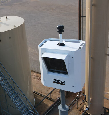 Kuva camera monitoring tanks at an oil and gas site for methane and VOC emissions. (CNW Group/Kuva Canada Inc.)