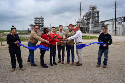 Pictured from Left to Right: Jennifer Ramirez (Sr. Inside Operator, Blue Tide), Matt Storm (SVP of Plant Operators, Blue Tide), Ade Ajala (CEO, Pennzoil-Quaker State Company and SVP, Shell Lubricants Americas), Jason Wong (EVP of Global Lubricants, Shell), Terence McHugh (CEO, Blue Tide), David Cecere (Partner, Tailwater Capital), Edward Herring (Co-Founder and Managing Partner, Tailwater Capital), and Jake Sessions (Outside Operator, Blue Tide)