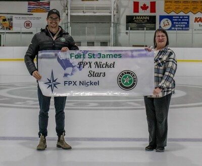 FPX Community Manager Jon Gibson is the proud coach of the Fort St. James U15 minor hockey team. (CNW Group/FPX Nickel Corp.)