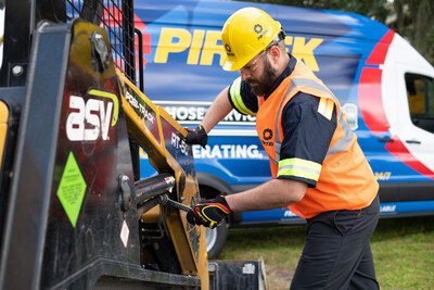 PIRTEK USA provides the fastest hydraulic and industrial hose maintenance and replacement services through on-site mobile and retail PIRTEK Service & Supply centers throughout the United States. (PRNewsfoto/PIRTEK USA)