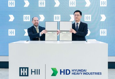 Brian Blanchette(left), President of Ingalls Shipbuilding, and Joo Wonho(right), Chief Executive of the Naval and Special Ship at HD Hyundai Heavy Industries, signing of a Memorandum of Understanding (MOU) at the Huntington Ingalls Industries booth during the Sea Air Space 2025 (SAS 2025) exhibition in Washington, D.C. on Monday, April 7th.
