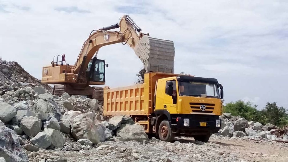 New 350 Excavator and Haul Truck