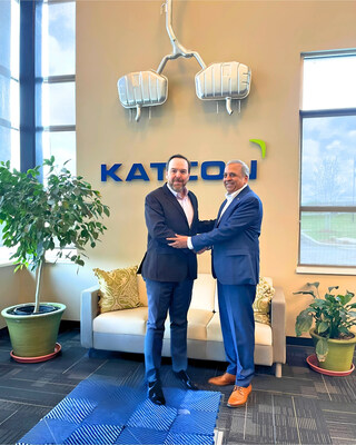 Mr. Carlos Turner, CEO of Katcon, and Mr. Arvind Goel, Vice Chairman of Tata AutoComp Systems.