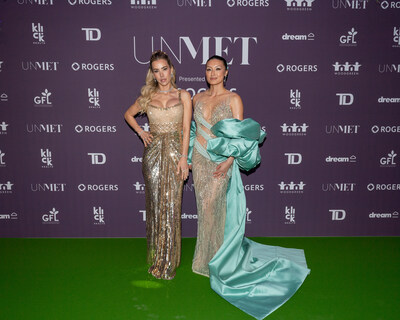 R to L: UNMET Gala Chair, Krystal Koo and Co-Chair, Fernanda Dovigi (CNW Group/WoodGreen Community Services)