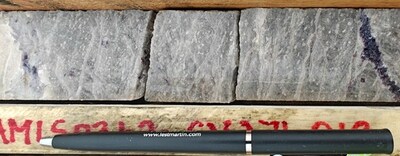 Figure 1: Pollucite mineralization in high-grade caesium drill intersection at ~64.5 m depth in drill hole CV23-271 at the Rigel Zone, CV13 Pegmatite. Interval grades(2) 22.69% Cs2O over 1.0 m (64.0 m to 65.0 m) with XRD-Rietveld reporting a pollucite content over the interval of 58%. (CNW Group/Patriot Battery Metals Inc.)