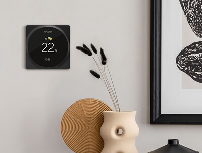 Thermostat intelligent pour système central (CNW Group/Sinopé Technologies Inc.)