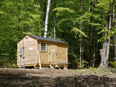 The "Hut" that contains the warming equipment
