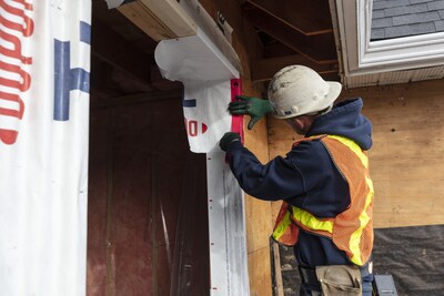 In 2024, FortisBC customers participated in a range of programs from window and lighting upgrades to high-efficiency heating and cooling systems. (CNW Group/FortisBC Energy Inc.)