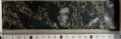 Figure 6: Cu-Ni mineralization in drill hole DDH2516T006 (130.12m depth). Results pending. (CNW Group/Bravo Mining Corp.)