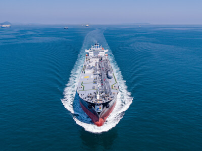 VLGC Dahlia, one of PIS’s newest state-of-the-art vessels, strengthens our commitment to ensuring global energy distribution. Equipped with advanced technology and emission-reduction features, Dahlia proudly serves international routes to deliver cleaner energy worldwide.