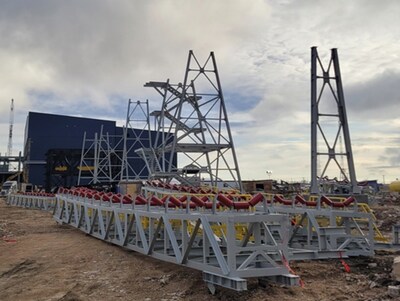 Conveyor Tower Erection (CNW Group/Foran Mining Corporation)