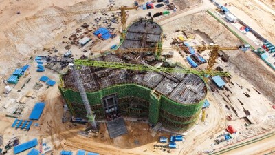 Zoomlion's tower cranes supporting construction of a high-rise complex in New Alamein City, Egypt Zoomlion's tower cranes supporting construction of a high-rise complex in New Alamein City, Egypt