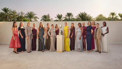 The Top 8 doubles teams pose with the WTA Finals Martina Navratilova Trophy. From left to right: Hsieh Su-Wei & Jelena Ostapenko, Mirra Andreeva & Diana Shnaider, Timea Babos & Luisa Stefani, Jasmine Paolini & Sara Errani, Elise Mertens & Veronika Kudermetova, Taylor Townsend & Katerina Siniakova, Gabriela Dabrowski & Erin Routliffe, Demi Schuurs & Asia Muhammad