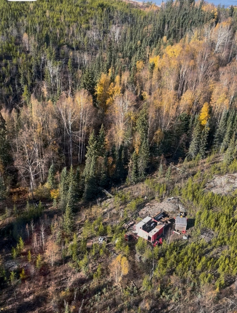 Figure 1 - Base Drilling’s diamond drill rig on Mustang’s Surprise Creek program