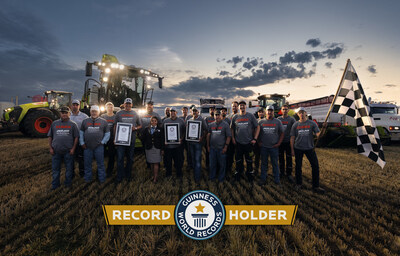 The JAGUAR 1200 Guinness World Record crew poses after breaking the record.