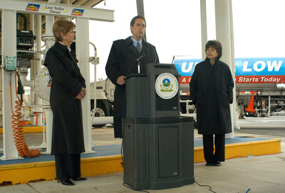 Steven Levy, Managing Director at Sprague Energy, delivers remarks during the April 2003 launch of Ultra-Low Sulfur Diesel (ULSD) at the Sunoco station in Newark. Pictured with Levy are former New Jersey Governor Christine Todd Whitman, who served as Administrator of the U.S. Environmental Protection Agency (EPA) during the introduction of ULSD (left), and Jane M. Kenny, former EPA Region 2 Administrator (right). Sprague helped commercialize ULSD 10 years ahead of the federal mandate.