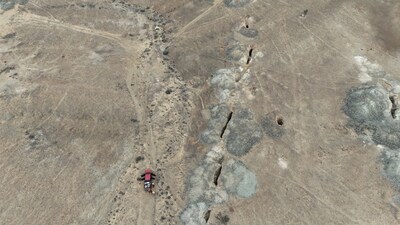 Super Copper team at historical mining workings in the south of the Castilla Copper Project (CNW Group/Super Copper Corp.) Super Copper team at historical mining workings in the south of the Castilla Copper Project (CNW Group/Super Copper Corp.)