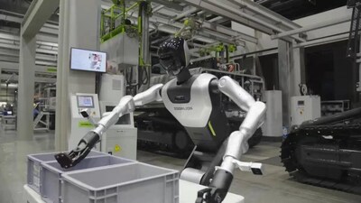 Zoomlion's humanoid robot performs sorting tasks on the factory floor
