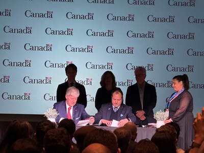 Frontier Lithium CEO Trevor Walker and the Honourable Tim Hodgson, Minister of Energy and Natural Resources, formalizing support under NRCAN’s Global Partnerships Initiative, advancing innovation, sustainability, and value creation at the PAK Lithium Project. (CNW Group/Frontier Lithium Inc.) Frontier Lithium CEO Trevor Walker and the Honourable Tim Hodgson, Minister of Energy and Natural Resources, formalizing support under NRCAN’s Global Partnerships Initiative, advancing innovation, sustainability, and value creation at the PAK Lithium Project. (CNW Group/Frontier Lithium Inc.)