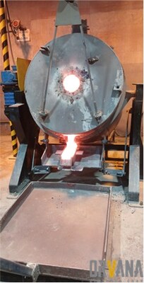 Photo 2: First gold pour from the restart of Don Mario Plant (CNW Group/Orvana Minerals Corp.)