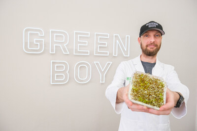 Peter van Dijken, Co-Founder and Owner of Green Boy Group, holds freshly harvested alfalfa—highlighting the company’s commitment to advancing next-generation plant-based proteins through its investment in Fudi Protein. Peter van Dijken, Co-Founder and Owner of Green Boy Group, holds freshly harvested alfalfa—highlighting the company’s commitment to advancing next-generation plant-based proteins through its investment in Fudi Protein.