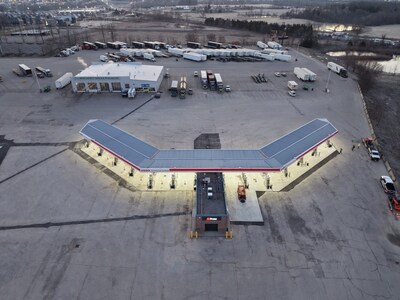 Woodstock Travel Stop (CNW Group/Harnois Énergies)