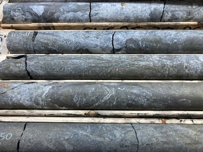 Picture 1: EME-25-035. Copper- and zinc-rich massive sulphides. (CNW Group/Errington Metals Corp.)