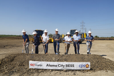 From left to right: David Hall, CEO, Elgin Power Solutions; Jaehong Park, President, LG Energy Solution Vertech; Sabah Bayatli, President, OCI Energy; Charles Kim, President & CEO, OCI Enterprises; Rudy Garza, President & CEO, CPS Energy; Dr. Willis Mackey, Vice Chair, CPS Energy Board of Trustees; Sven Wellock, Managing Director, ING From left to right: David Hall, CEO, Elgin Power Solutions; Jaehong Park, President, LG Energy Solution Vertech; Sabah Bayatli, President, OCI Energy; Charles Kim, President & CEO, OCI Enterprises; Rudy Garza, President & CEO, CPS Energy; Dr. Willis Mackey, Vice Chair, CPS Energy Board of Trustees; Sven Wellock, Managing Director, ING