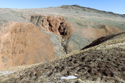 Outcropping ST1 Nd Pr mineralization: Outcropping Nd Pr rich rare earth mineralization at the ST1 zone of the Sarfartoq Project, photographed during Greenland Mines’ May 28, 2026 site visit. Outcropping ST1 Nd Pr mineralization: Outcropping Nd Pr rich rare earth mineralization at the ST1 zone of the Sarfartoq Project, photographed during Greenland Mines’ May 28, 2026 site visit.